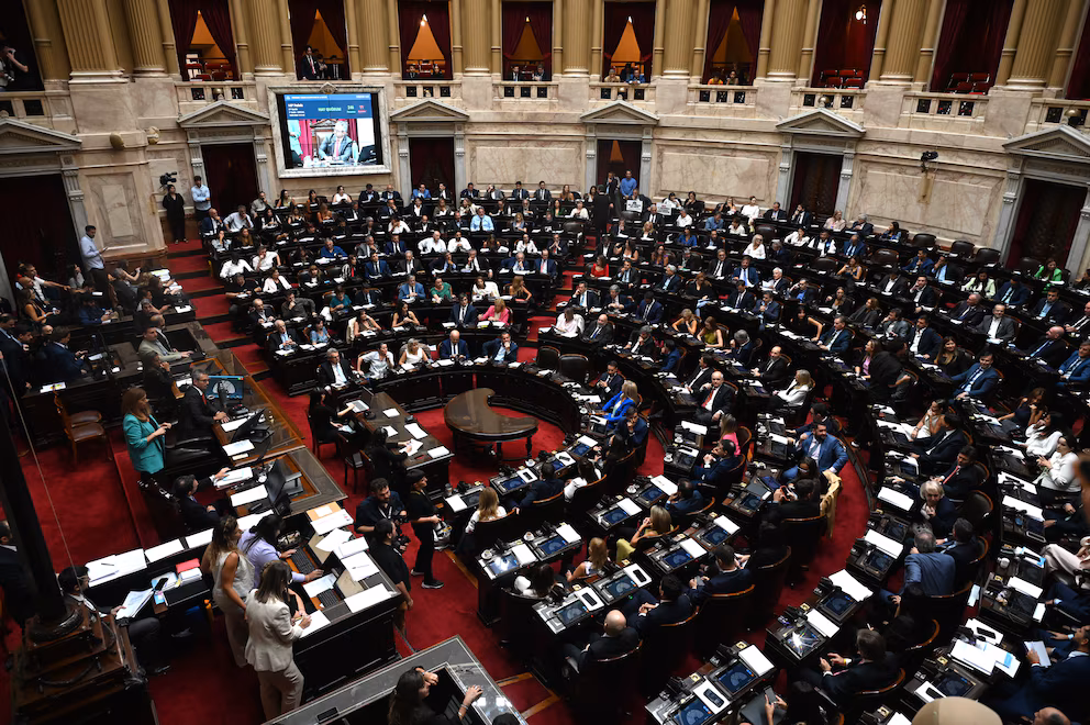 1000229436-6a342b83e4bb5243941883